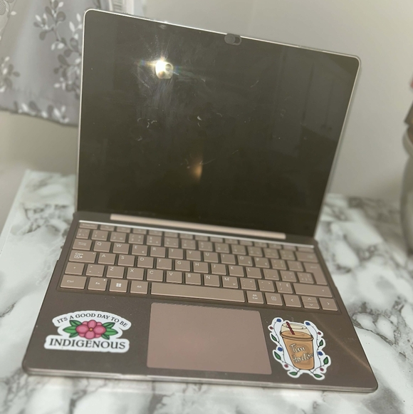 Pink Microsoft Surface Laptop - Picture 3 of 7